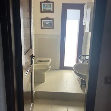 In Margine Rosso Daire Quartu SantʼElena